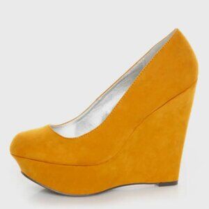 Qupid Worthy Mustard Yellow Suede Platform Wedges - Size US7.5